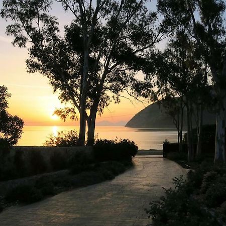 Aeolos A Family Paradise Few Steps From The Beach Kouverta Esterno foto